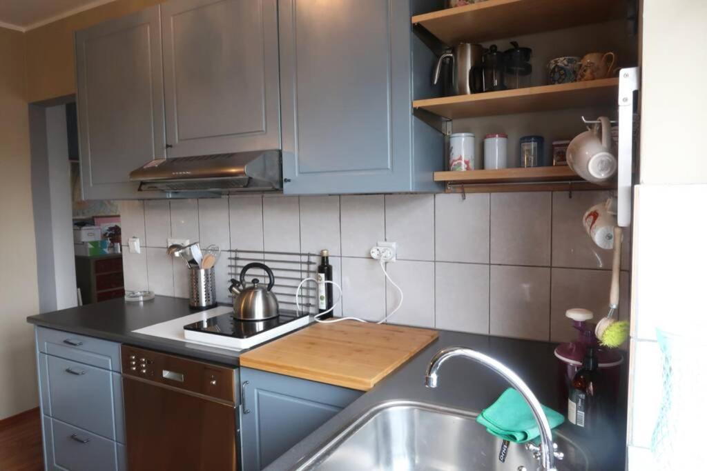 Апартаменты Warm And Welcoming Flat Downtown Акурейри Экстерьер фото